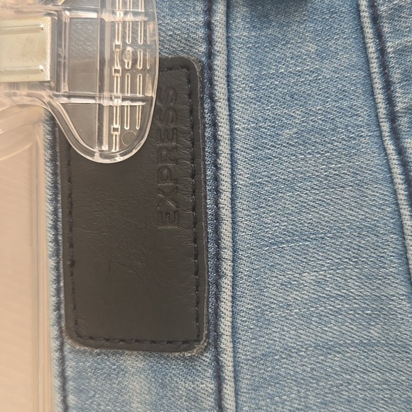 Express High Rise Blue Jeans with Slim Fit - Picture 5 of 6